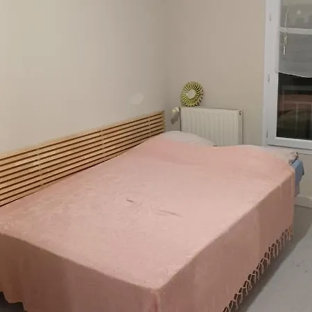 Appartement Apparemment Meuble Au Centre-ville